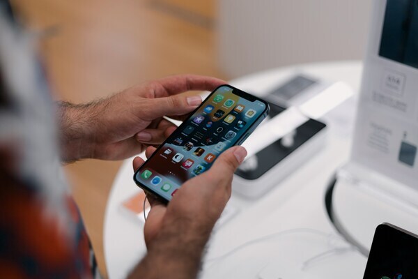 新型iPhoneが30万円超えの可能性 8月中にやっておくべき準備をネットで議論