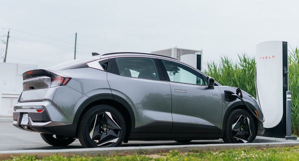 三菱 新型EV「エクリプス スポーツバック」北米投入へ NACS対応で今秋発売